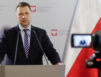 Міносвіти Польщі озвучило рішення щодо дистанційного навчання у 2022/2023 навчальному році.